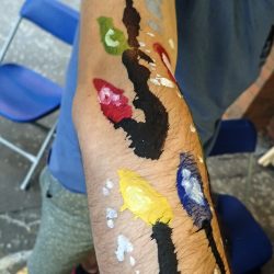 body painting at Linn Park by Project Ability