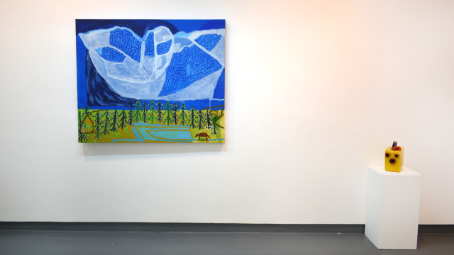 Exhibition view showing one painting on the wall and one ceramic and textile sculpture on a plinth